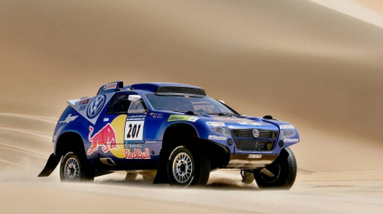 VOLKSWAGEN RACE TOUAREG 2