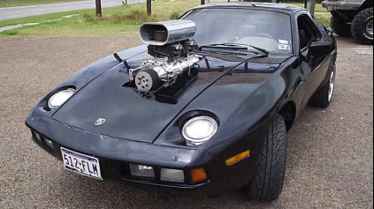 MONSTER CHEVY - PORSCHE 928 V8