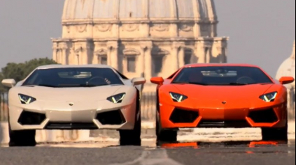 2 X LAMBORGHINI AVENTADOR = NÁDHERNÉ DIVADLO