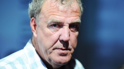 JEREMY CLARKSON SI SPYTOVAL SVEDOMIE. DO BBC BY SA CHCEL VRÁTIŤ.