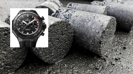 MECHANICKÝ CHRONOGRAF S ASFALTOM Z NÜRBURGRINGU? HODINKY S VODOTRYSKOM SÚ RÁZOM PASÉ