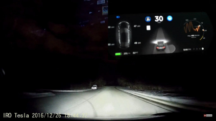 MOŽNO VÁS TO PREKVAPÍ, ALE AUTOPILOT TESLA FUNGUJE AJ NA SNEHU