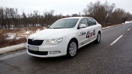 TEST ŠKODA SUPERB 3,6 V6 FSI B6