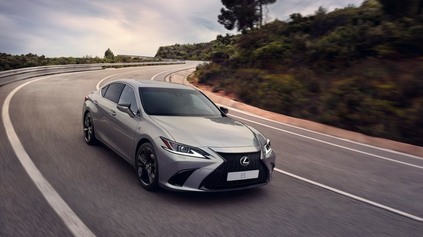 NAJLEPŠIE AUTO PRE MANAŽMENT? LEXUS ES 300H