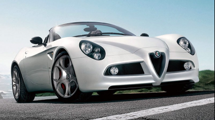 VIDEO: ALFA ROMEO 8C SPIDER