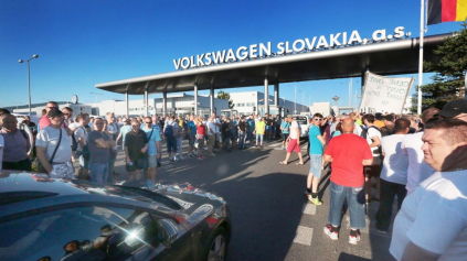 MIN. ZDRAVOTNÍCTVA ŽIADA OD ODBOROV VW SLOVAKIA ODVODY ZA ŠTRAJK