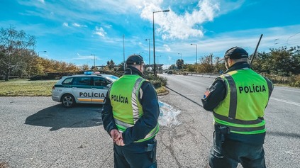 NOVÉ ODMENY PRE VODIČOV OD POLICAJTOV: LEPŠIE AKO POKUTY, NO OBJAVILA SA KRITIKA POLÍCIE SR