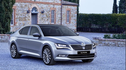 ŠKODA SUPERB OSLAVUJE 100 ROKOV ZALOŽENIA ČESKOSLOVENSKA