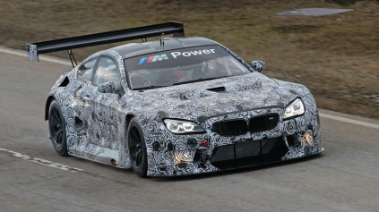 BMW M6 GT3 PRVÝKRÁT NA TRATI