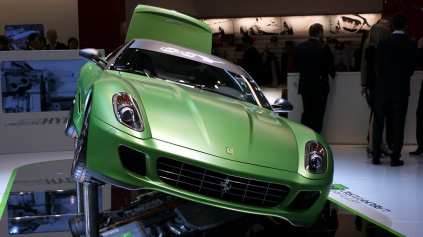 ŽENEVA 2010: FERRARI 599 HY-KERS HYBRID