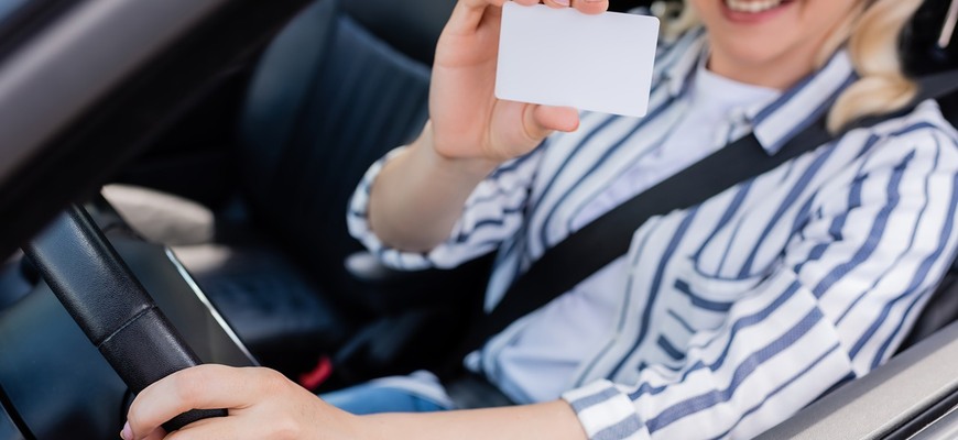 Pozor, zmena v peňaženkách motoristov: Nové pravidlo pre jeden doklad ovplyvní aj vás