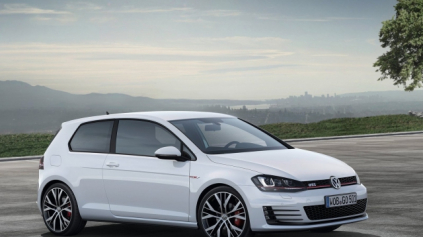 NOVÝ GOLF GTI JE SCHIZOFRENIK- VÝKONNÝ A EŠTE VÝKONNEJŠÍ