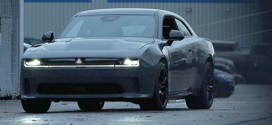 Elektrický zvuk Dodge Charger Daytona neurazí, ale... ani nenadchne