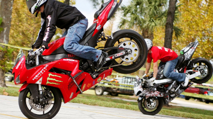 VIDEO: STUNT RIDING VO VEĽKOM