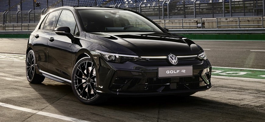 Volkswagen Golf GTI, Clubsport i R majú slovenské ceny. Do konca augusta ich kúpite výhodnejšie