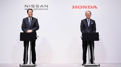 HONDA POTICHU PREBERÁ NISSAN I MITSUBISHI! VARUJE Z EXILU CARLOS GHOSN BÝVALÉHO ZAMESTNÁVATEĽA