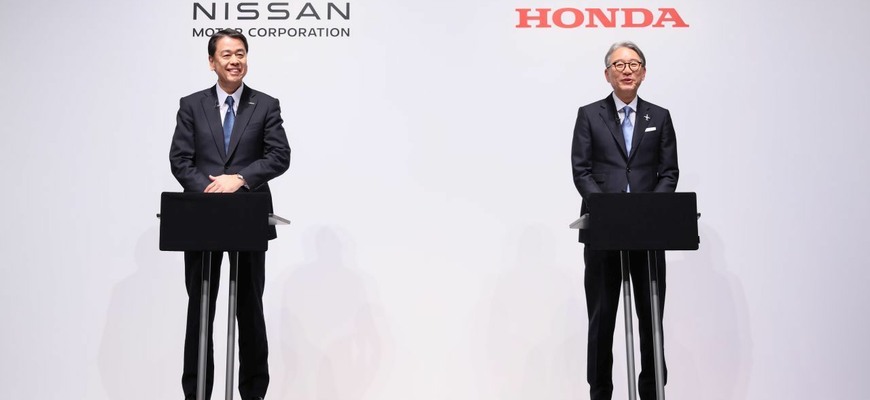 Honda potichu preberá Nissan i Mitsubishi! Varuje z exilu Carlos Ghosn bývalého zamestnávateľa