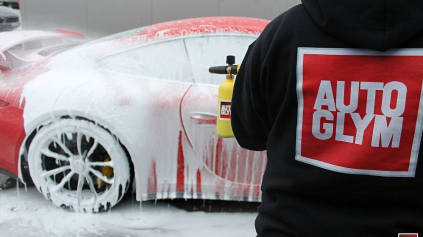 AUTOGLYM TÍM NA OSLAVE 50-KY 911 NA SLOVAKIARINGU MYDLIL DENNE TAKMER 40 PORSCHE