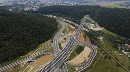 RASTÚCI PROBLÉM PRE SLOVENSKÉ DIAĽNICE: NAHNEVÁ VEĽA MOTORISTOV, ČO SA UDEJE S DÔLEŽITOU CESTOU?