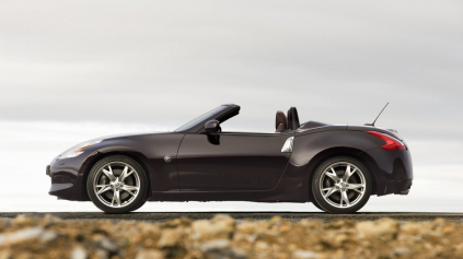 NOVÝ NISSAN 370Z ROADSTER TERAZ LACNEJŠÍ AŽ O 7 000 €!