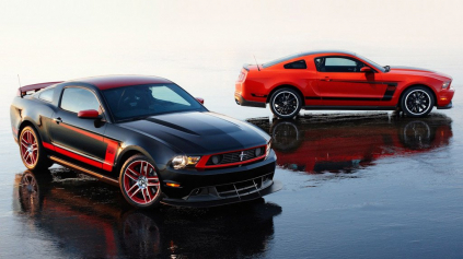 FORD MUSTANG BOSS 302  NA OKRUHU LAGUNA SECA