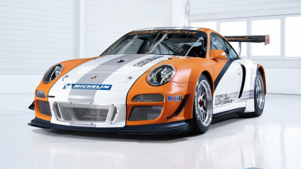 AUTOCAR TESTOVAL PORSCHE 911 GT3 R HYBRID