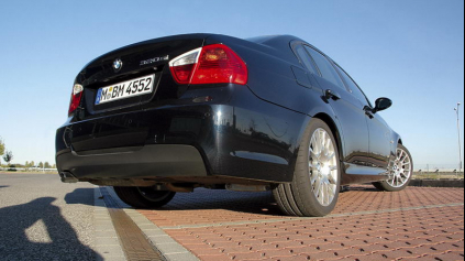 TEST BMW 320SI E90