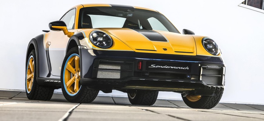 Terénne Porsche 911 Dakar sa vráti v roku 2026! Provokovať bude kacírskym pohonom z modelu GTS