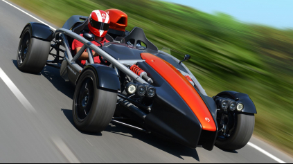 NOVÝ ARIEL ATOM 4 MÁ 320 K MOTOR Z HONDY CIVIC TYPE R