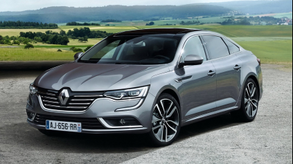 RENAULT TALISMAN ZAÚTOČÍ NA SUPERB, KVALITU STRÁŽI MERCEDES