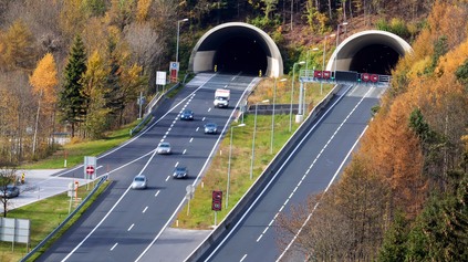 KONTROVERZNÁ ZMENA V TUNELI VIŠŇOVÉ: SPÔSOBUJE NEJASNOSTI OHĽADOM TERMÍNU OTVORENIA