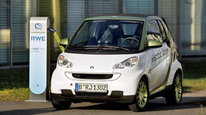 SMART FORTWO ELECTRIC DRIVE UŽ ZAREZÁVA