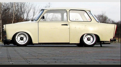 SUPER LOW TRABANT 601S