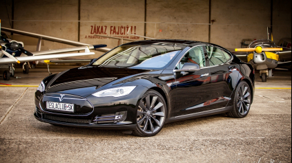 MODERNIZOVANÁ TESLA MODEL S BUDE MOŽNO ODHALENÁ UŽ TENTO TÝŽDEŇ!