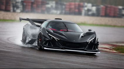 APOLLO INTENSA EMOZIONE SKROTIŤ JEDNODUCHÉ NEBUDE, SCHVÁLNE