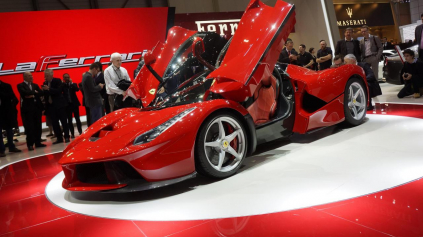 ALONSO KROTIL LAFERRARI NA TESTOVACEJ TRATI. JE TO PORIADNA MAŠINA!