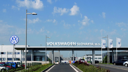 ZAMESTNANCI VW SLOVAKIA SÚ V ŠOKU. ZA DOBRÝ ROK DOSTANÚ ODMENU