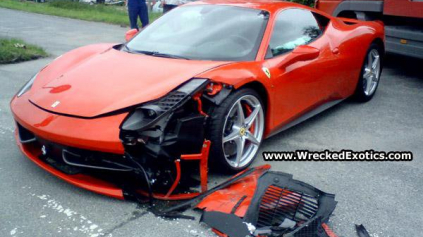 VIDEO: AKO ROZBIŤ FERRARI 458 V PRIAMOM PRENOSE