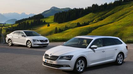 NOVÁ ŠKODA SUPERB GREENLINE PREJDE NA NÁDRŽ 1780 KM - V LABÁKU