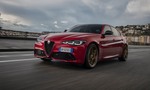 Nová výbava Alfa Romeo Intensa dostane čiernu strechu a zlaté doplnky