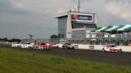 PORSCHE GT3 CUP CHALLENGE CENTRAL EUROPE CEZ VÍKEND NA SLOVAKIARINGU