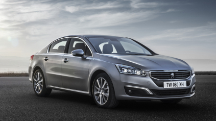 PEUGEOT 508 SA TERAZ VIAC PODOBÁ NA SÚRODENCOV