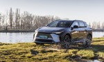 Toyota má tvrdú výstrahu pre všetkých motoristov, čo urobí s elektromobilmi?