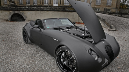 WIESMANN MF5 BLACK BAT MÁ MOTOR M5 V10 S 600 K