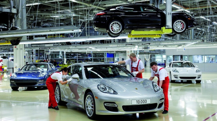 10000. VYROBENÉ PORSCHE PANAMERA