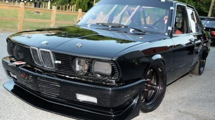 TRACK DAYS CARS III: 1988 BMW E28