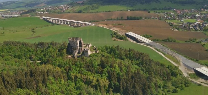 Dôležitá diaľnica mešká viac, ako sa čakalo. Na druhú rúru Braniska nateraz zabudnite