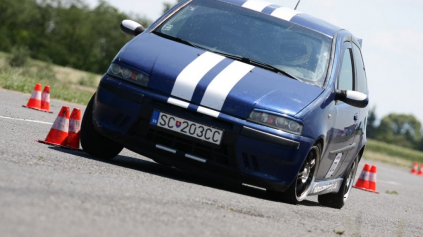 MANAŽÉR ROKA 2009 JAZDÍ SERIÁL AUTOSLALOM