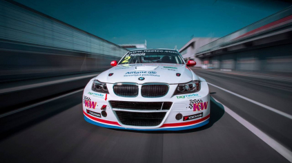 MAŤO HOMOLA SI S BMW 320 TC VYSKÚŠA AJ WTCC