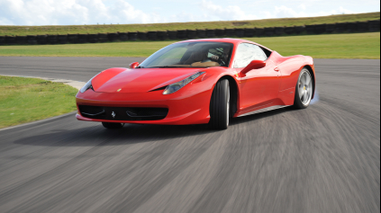 FACELIFTOVANÉ FERRARI 458 ITALIA DOSTANE TURBO